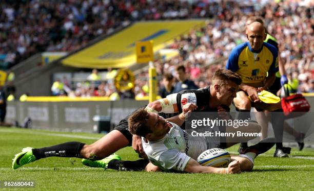 Chris Wyles of Saracens touches down for his sides third try during the Aviva Premiership Final between Saracens and Exeter Chiefs at Twickenham...