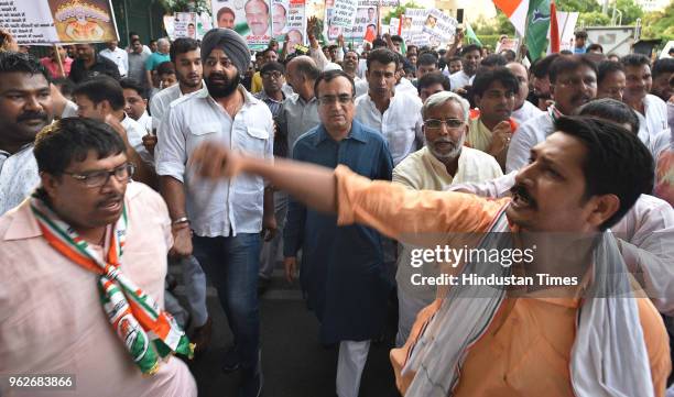 President Ajay Maken leads a protest on the 4th anniversary of the BJP's government at Centre for not filing the promises they made four years back...