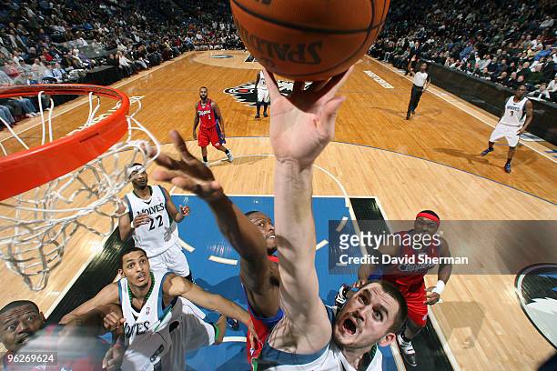 Kevin Love of the Minnesota Timberwolves goes to the glass against Al Thornton of the Los Angeles Clippers during the game on January 29, 2010 at the...