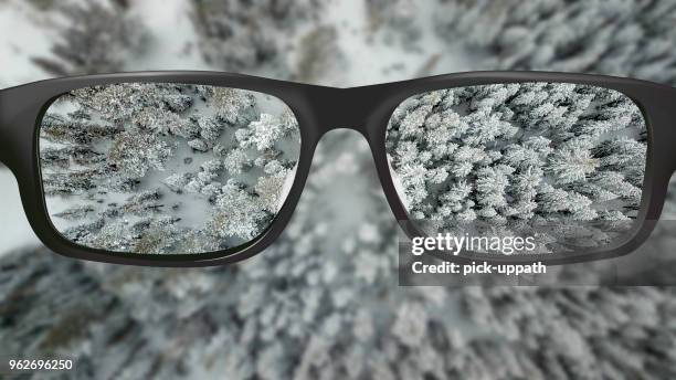 clear vision - 2020 eyeglasses stock pictures, royalty-free photos & images