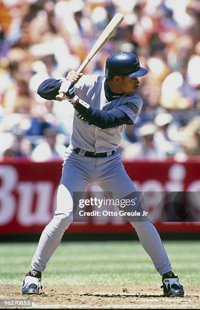 Andujar Cedeno of the Houston Astros stands at bat during their MLB game against the San Francisco Giants on June 15, 1994 at Candlestick Park in San...