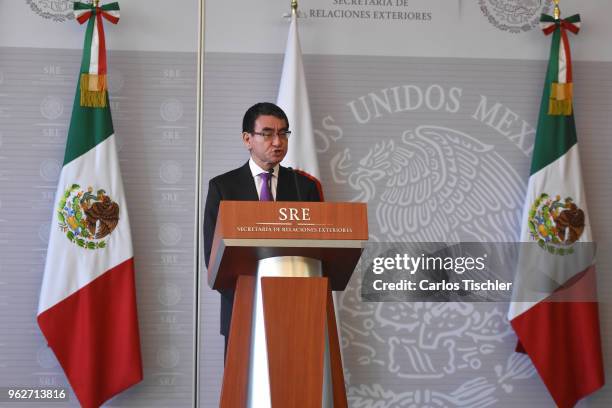 Minister of Foreign Affairs of Japan Taro Kono speaks during a press conference as part of his welcome reception on May 24, 2018 in Mexico City,...