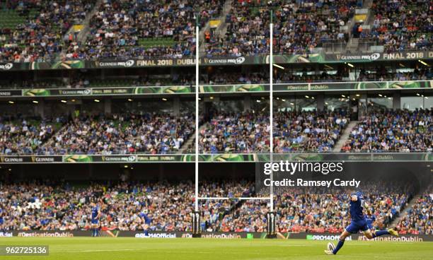 Dublin , Ireland - 26 May 2018; Jonathan Sexton of Leinster kicks a conversion during the Guinness PRO14 Final between Leinster and Scarlets at the...