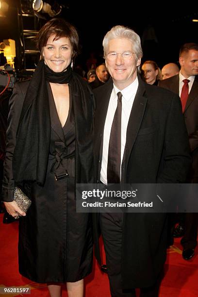 Actor Richard Gere and partner Carey Lowell attend the Goldene Kamera 2010 Award at the Axel Springer Verlag on January 30, 2010 in Berlin, Germany.