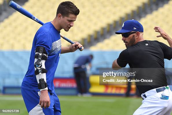 San Diego Padres v Los Angeles Dodgers San Diego Padres v Los Angeles Dodgers