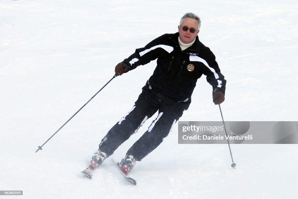 Italian Parliamentarists Attend 2010 Criterium On The Snow