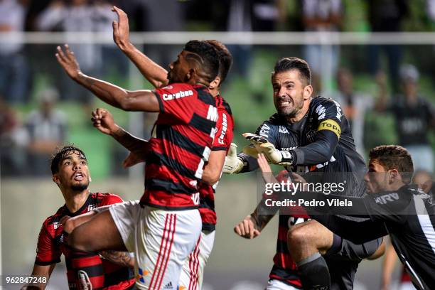 Victot of Atletico MG and Duarte of Flamengo battle for the ball during a match between Atletico MG and Flamengo as part of Brasileirao Series A 2018...