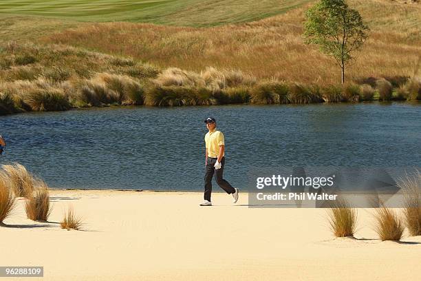 Robert Gates of the USA walks across the sand on the 17th hole during day four of the New Zealand Open at The Hills Golf Club on January 31, 2010 in...