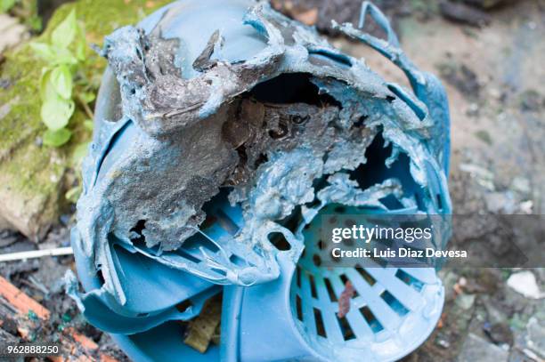 bucket burnt - burning stock pictures, royalty-free photos & images