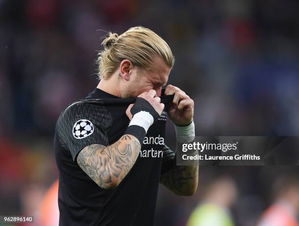 Loris Karius of Liverpool breaks down in tears after defeat in the UEFA Champions League final between Real Madrid and Liverpool on May 26, 2018 in...