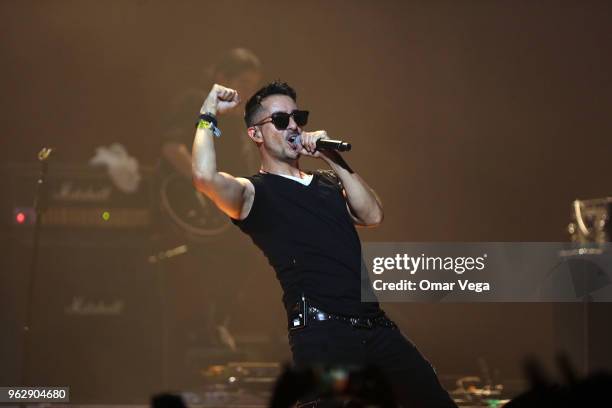 Mexican singer Alfonso Pichardo of Electronic band Moenia performs during the Belanova and Moenia Concert as part of the 'Fantom' USA Tour 2018 at...