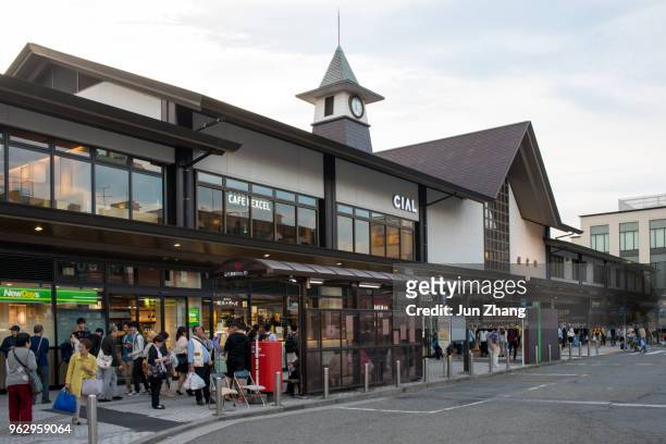 the railway station, kamakura, japan - kamakura city stock pictures, royalty-free photos & images
