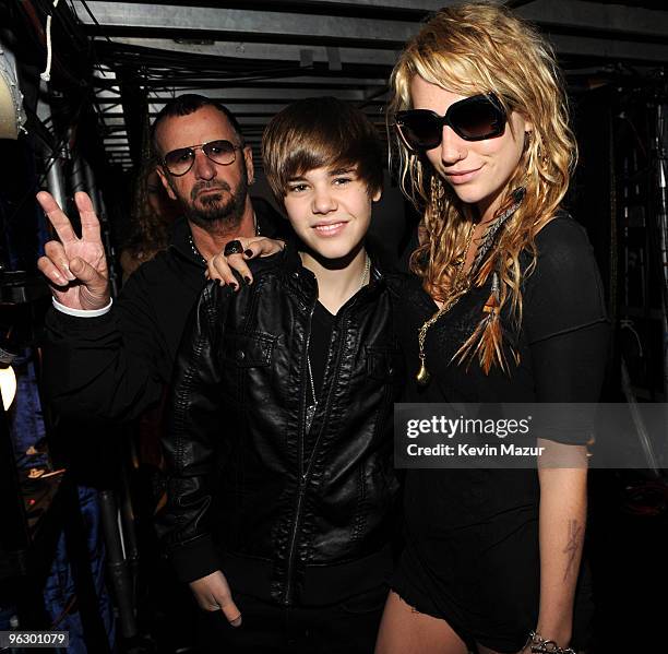 Ringo Starr, Justin Bieber and Ke$ha during the dress rehearsal at Staples Center on January 31, 2010 in Los Angeles, California.