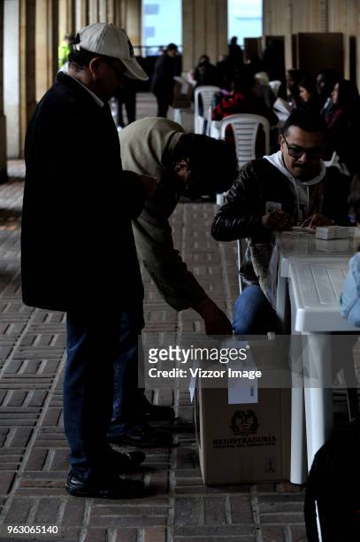 Citizens of Colombia cast their vote during the 2018 Presidential Elections in Colombia on May 27, 2018 in Bogota, Colombia.