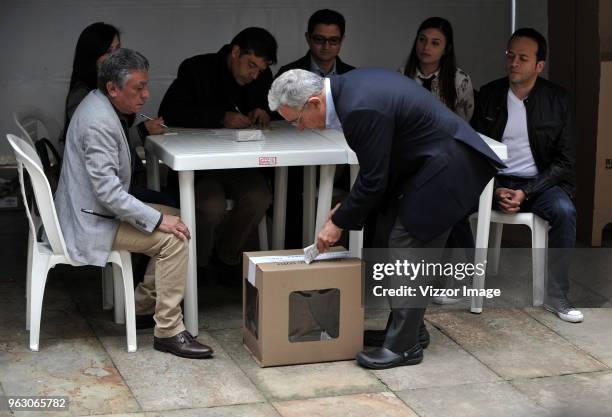 Former President of Colombia Álvaro Uribe Vélez casts his vote during the 2018 Presidential Elections in Colombia on May 27, 2018 in Bogota, Colombia.