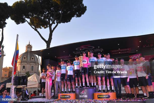 Podium / Christopher Froome of Great Britain Pink Leader Jersey / David de la Cruz of Spain / Kenny Elissonde of France / Sergio Luis Henao Montoya...