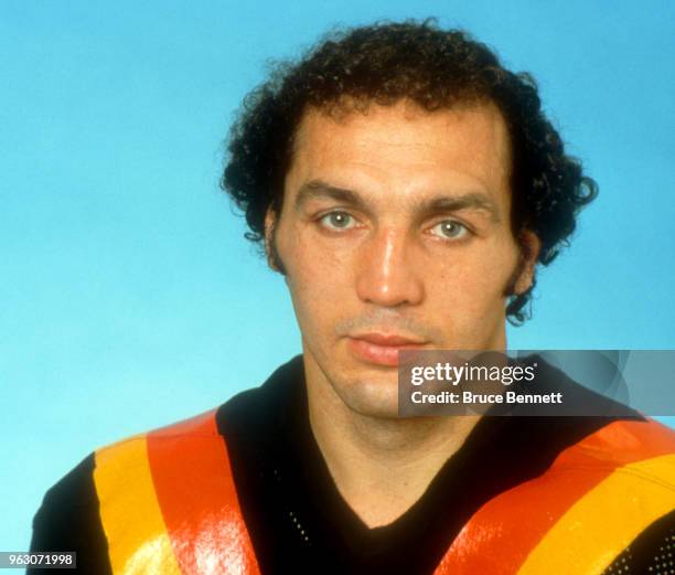 Tiger Williams Photos and Premium High Res Pictures - Getty Images