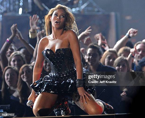 Singer Beyonce performs onstage during the 52nd Annual GRAMMY Awards held at Staples Center on January 31, 2010 in Los Angeles, California.