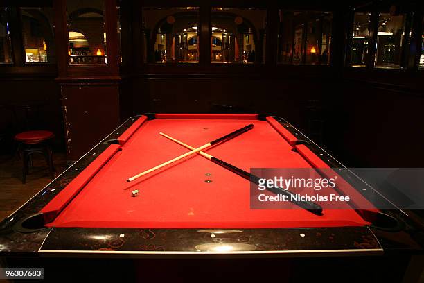 pub pool - pool table stock pictures, royalty-free photos & images