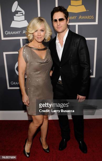 Actor Peter Facinelli and wife actress Jennie Garth arrive at the 52nd Annual GRAMMY Awards held at Staples Center on January 31, 2010 in Los...