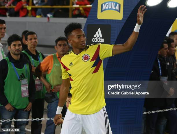 Johan Mojica of Colombia greets fans during a training session open to the public as part of the preparation for FIFA World Cup Russia 2018 on May...