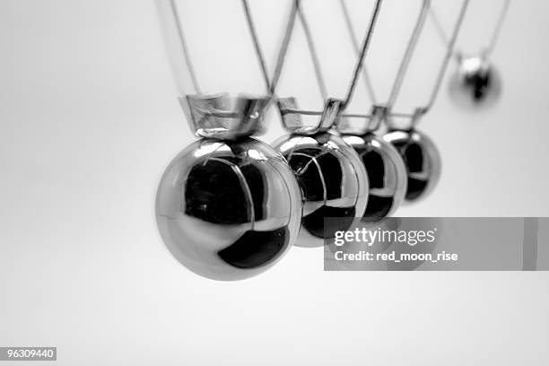 newton's pendulum - perpetual motion stock pictures, royalty-free photos & images