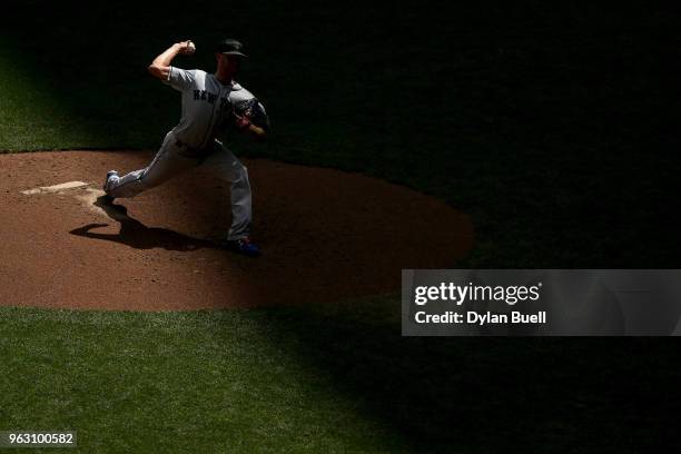 Zack Wheeler of the New York Mets pitches in the fourth inning against the Milwaukee Brewers at Miller Park on May 27, 2018 in Milwaukee, Wisconsin.