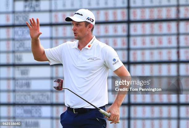 Justin Rose of England celebrates on the 18th green after winning the Fort Worth Invitational at Colonial Country Club on May 27, 2018 in Fort Worth,...