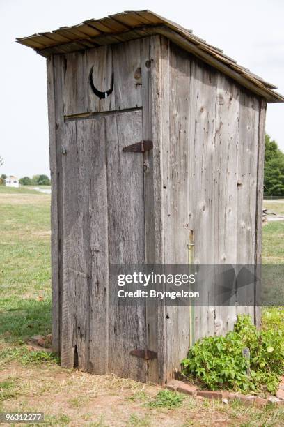 the old outhouse - ozark missouri stock pictures, royalty-free photos & images