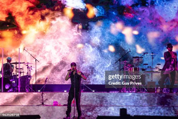 Enrique Iglesias at Park HaYarkon on May 27, 2018 in Tel Aviv, Israel.