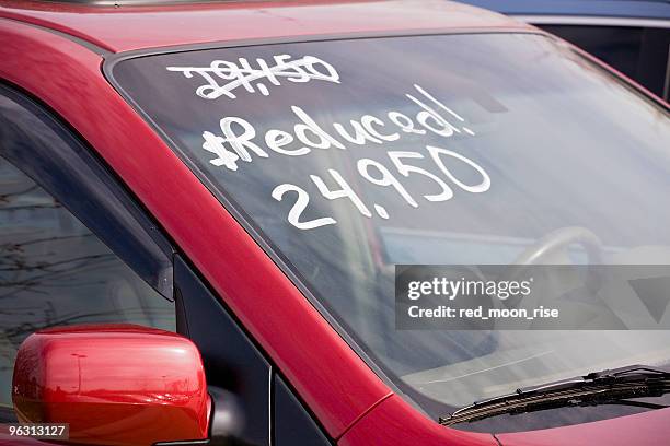 priced to sell - tweedehands autoverkoop stockfoto's en -beelden