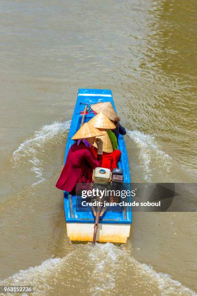 taxi boat in the mekong delta, in the can tho province (vietnam) - can tho province stock-fotos und bilder