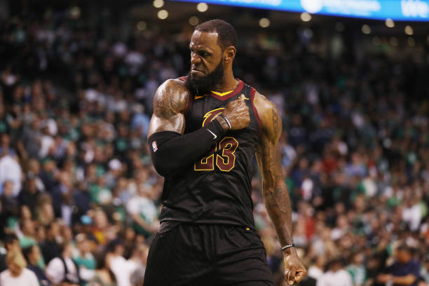 https://media.gettyimages.com/id/963158878/photo/lebron-james-of-the-cleveland-cavaliers-reacts-in-the-second-half-against-the-boston-celtics.jpg?s=612x612&w=0&k=20&c=fXbM6WA7v-A_D-vBOONFSZ-V1QPOgRqiWe-7JBycUJw=