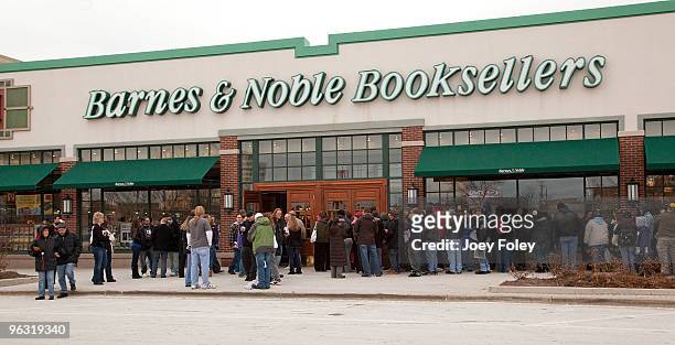 General view of the crowd outside as they wait for their chance to meet Ozzy as he promotes "I Am Ozzy" at Barnes & Noble on January 30, 2010 in...