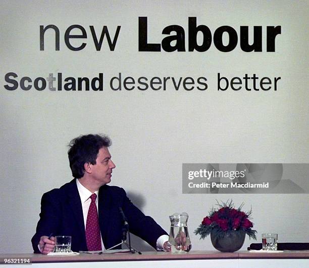 1997 Labour Election Campaign Photos and Premium High Res Pictures