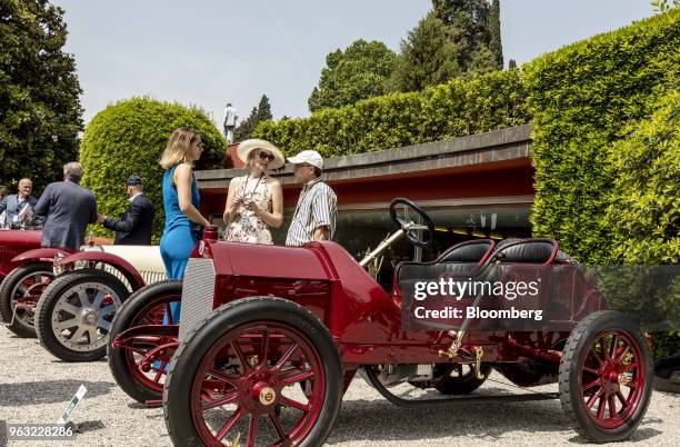 Visitors gather at a 1909 Isotta Fraschini FENC two-seater racer at the 2018 Concorso D'Eleganza at Villa d'Este in Cernobbio, Italy, on Saturday,...