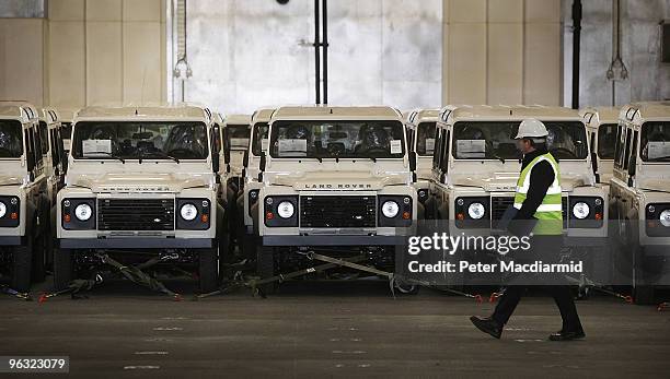 Rfa Range Rover Royal Navy Fleet Auxiliary Photos and Premium High Res Pictures - Getty ...