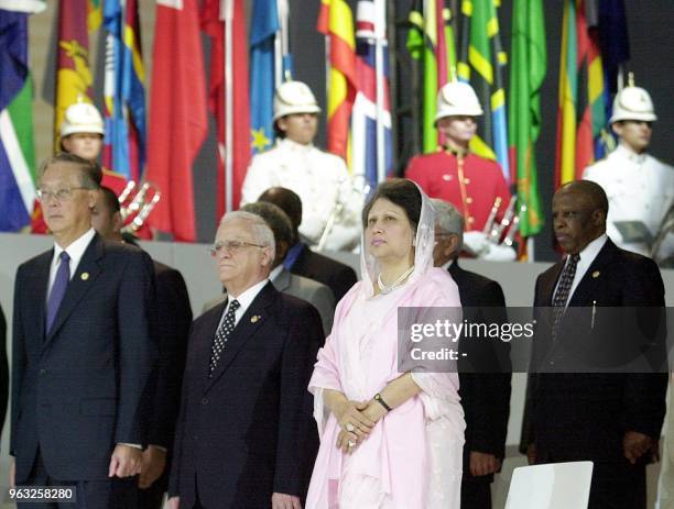 Singaporean Prime Minister Goh Chok Tong, Maltese Prime Minister Dr Edward Fenech-Adami, Bangladeshi Prime Minister Begum Khaleda Zia and Botswana...