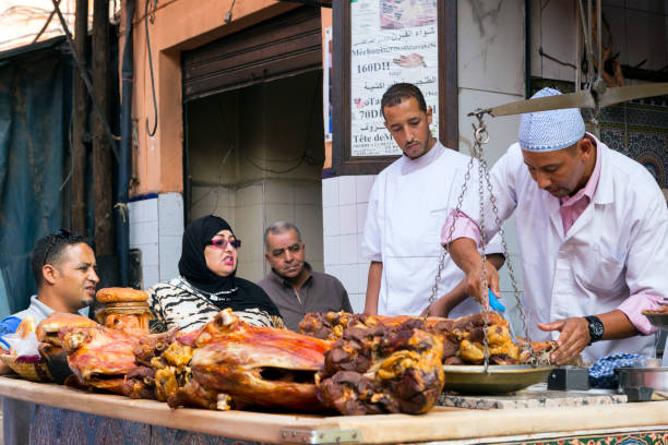 moroccan street food, marrakech - jemaa el fna photos et images de collection