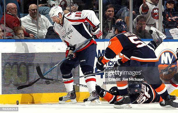 Eric Fehr of the Washington Capitals skates against the New York Islanders on January 26, 2010 at Nassau Coliseum in Uniondale, New York.