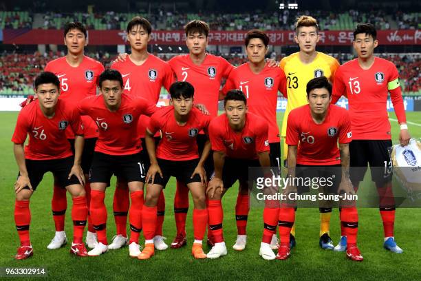 South Korea South Korean team pose during the international friendly match between South Korea and Honduras at Daegu World Cup Stadium on May 28,...