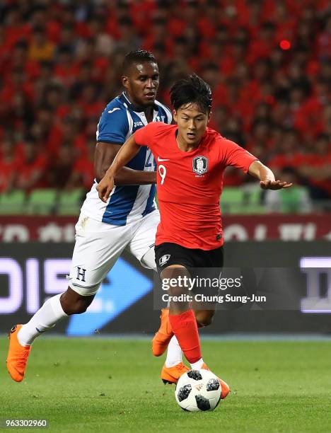 South Korea Lee Seung-Woo of South Korea controls the ball during the international friendly match between South Korea and Honduras at Daegu World...