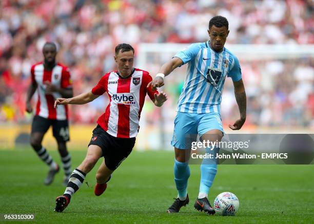 Exeter City's Jordan Tillson and Coventry City's Jonson Clarke-Harris battle for the ball Coventry City v Exeter City - Sky Bet League Two - Final -...