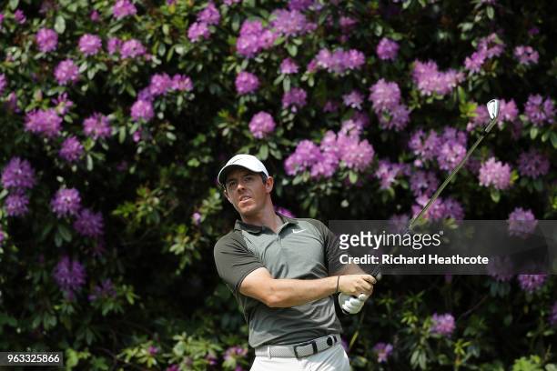 Rory McIlroy of Northern Ireland tee's off at the 7th during the third round of the BMW PGA Championship at Wentworth on May 26, 2018 in Virginia...