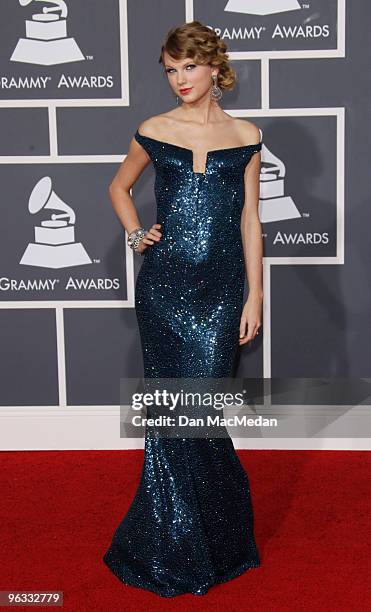 Taylor Swift arrives at the 52nd Annual GRAMMY Awards held at Staples Center on January 31, 2010 in Los Angeles, California.