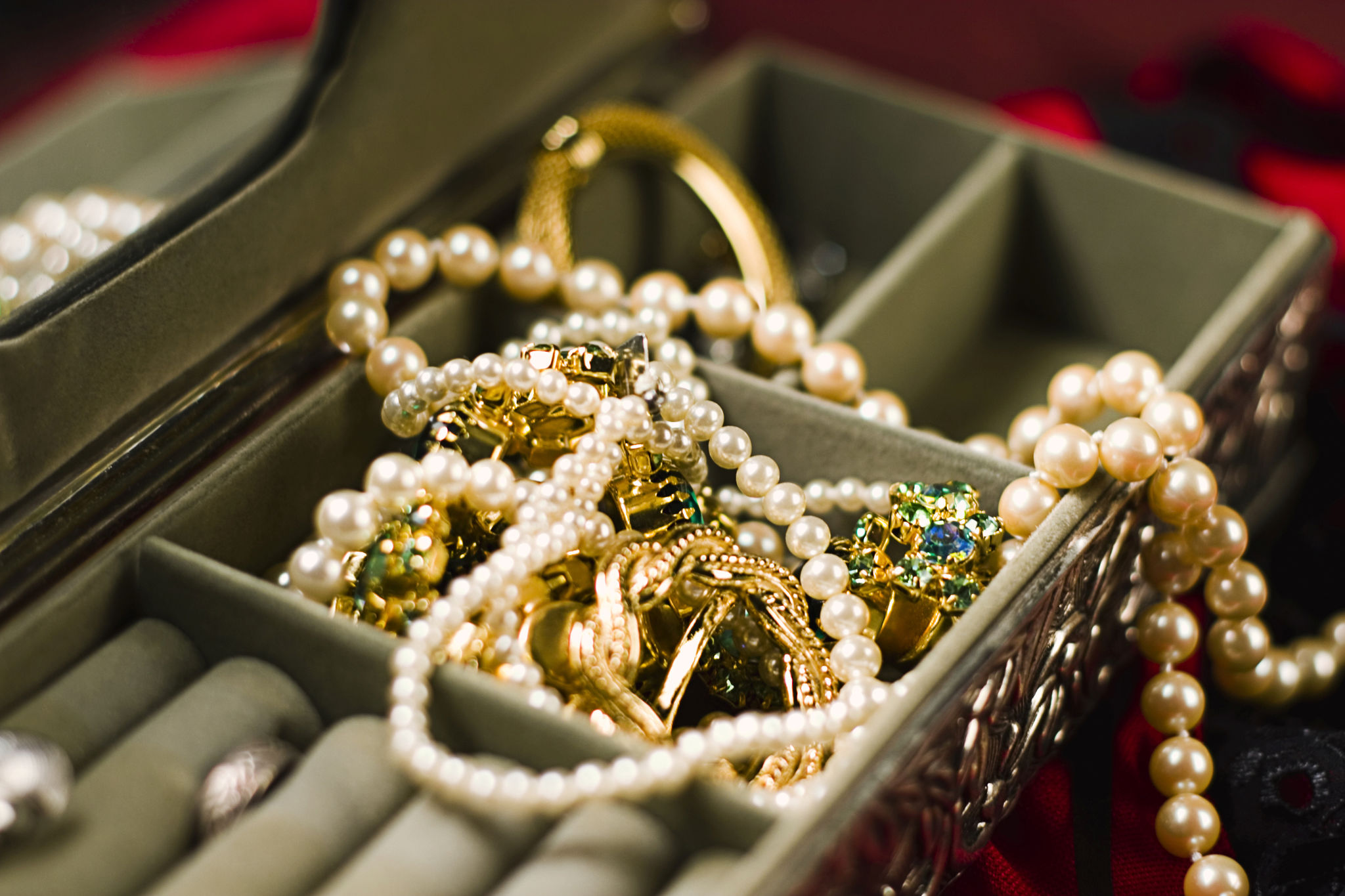 antique jewelry