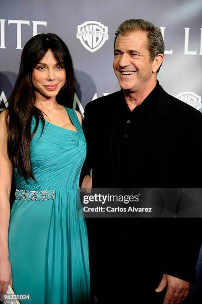 Actor Mel Gibson and girlfriend Oksana Grigorieva attend "Edge of the Darkness" premiere at the Palafox cinema on February 1, 2010 in Madrid, Spain.