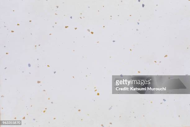 gold leaf washi paper texture background - washi paper fotografías e imágenes de stock