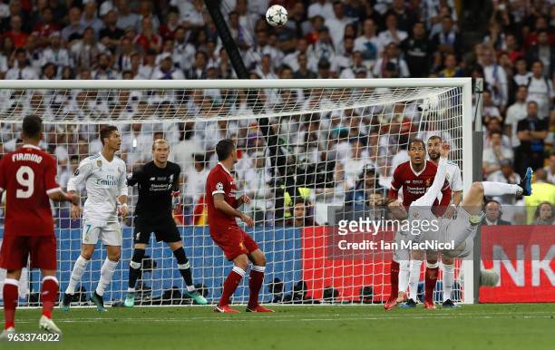 Gareth Bale of Real Madrid scores his team's second goal with an overhead kick during the UEFA Champions League final between Real Madrid and...