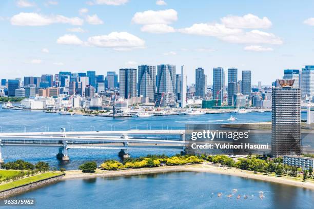 tokyo skyline under the clear blue sky - kachidoki tokyo stock pictures, royalty-free photos & images